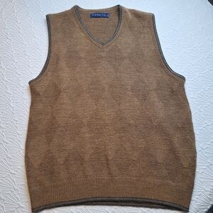 Pinnacle Mens Red Golf Vest Size L Golfer Logo 100% Acrylic Made In The USA VTG